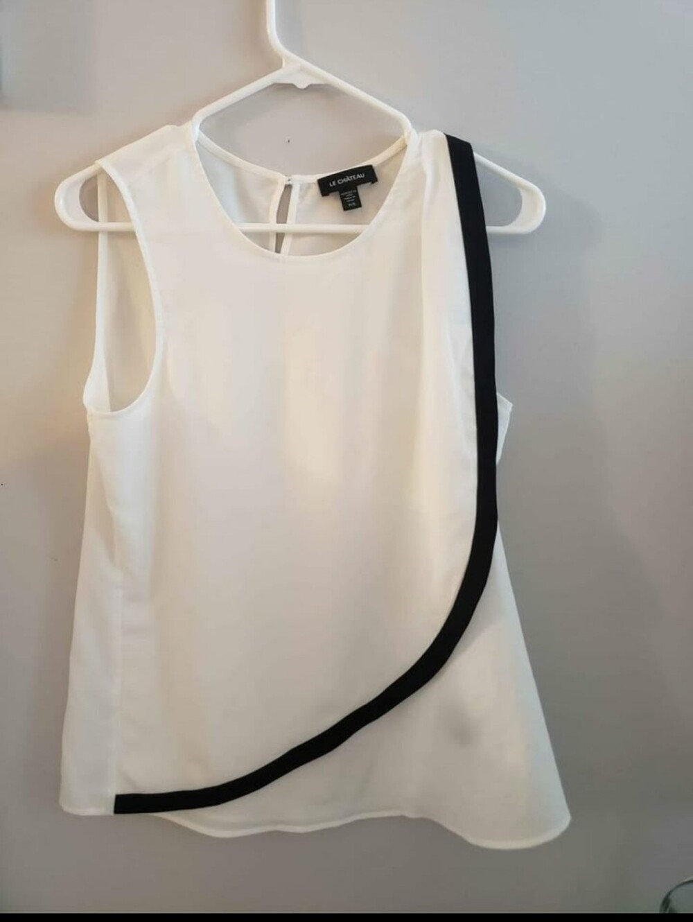 le chateau White Sleeveless Top with Black Trim
